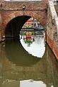 Befana riflessa nel canale